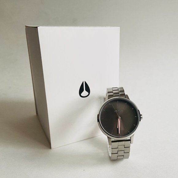 Nixon Kensington SS 37mm Silver Gray - Pale Pink - Picture 4 of 4